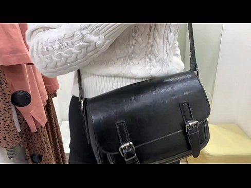 ❤️ Фитинг бөлмөсүндө жаш канчык FeralBerryди дилдо менен коомдук мастурбациялоо ❤ Секс видео ky.dickies-shop.ru